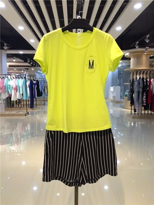 广州季歌服饰秋冬剪标女装批发 哥弟太平鸟品牌折扣衬衫图片与细节解析